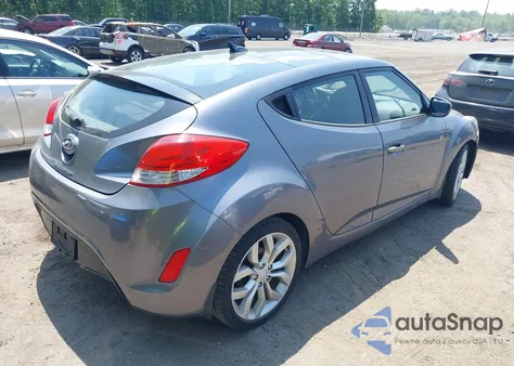 2013 Hyundai Veloster Base W/Black from USA, damaged, VIN KMHTC6AD5DU132237